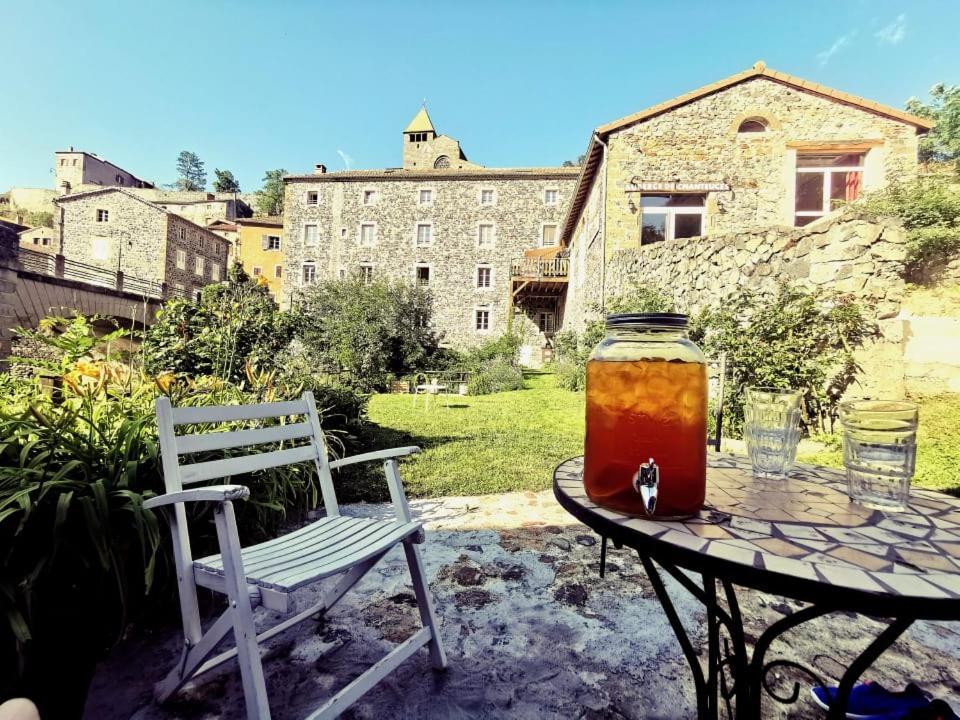 Auberge De Chanteuges Екстериор снимка