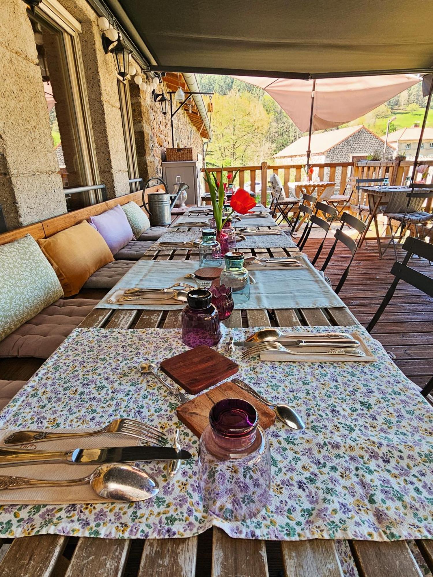 Auberge De Chanteuges Екстериор снимка