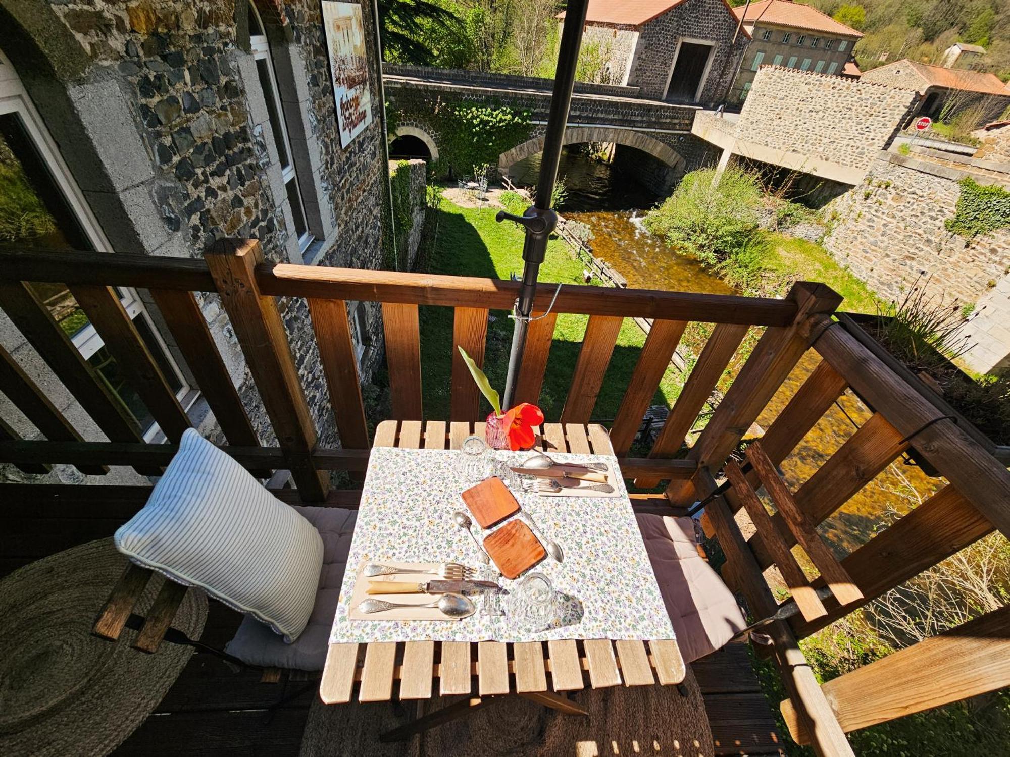 Auberge De Chanteuges Екстериор снимка